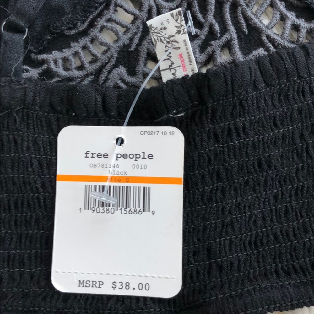 SOLD! Free People black & grey crop. NWT! - Picture 4 of 5